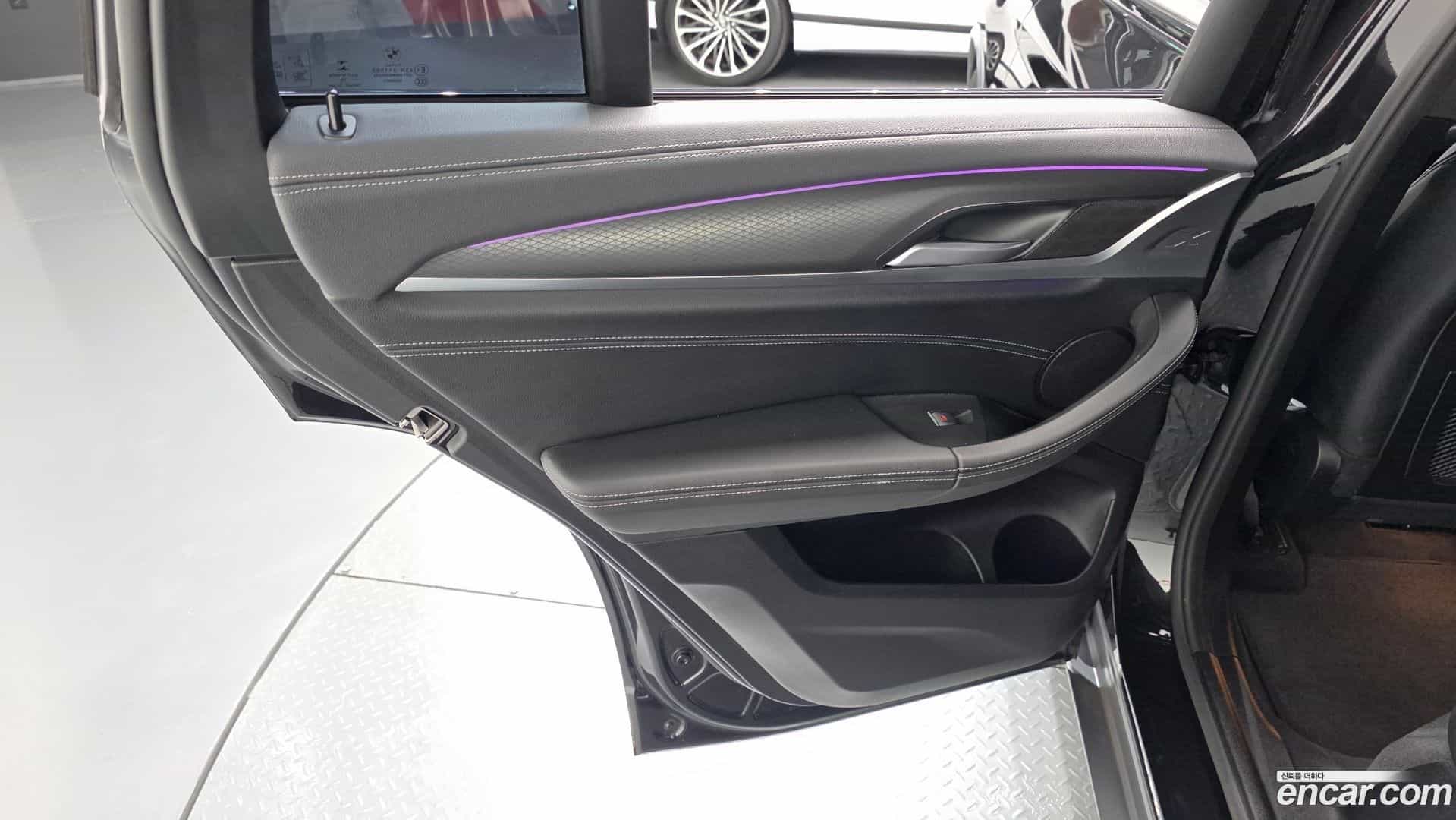 X4 BMW 2021.1-INNER-035
