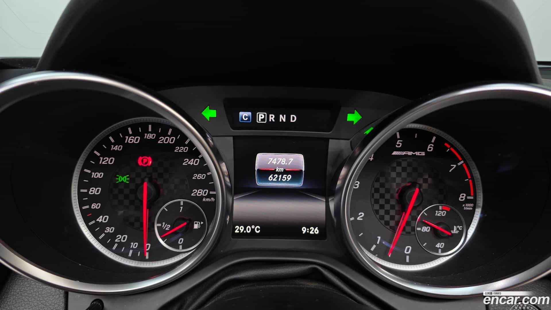 SLC-Class Mercedes-Benz 2017.7-INNER-008