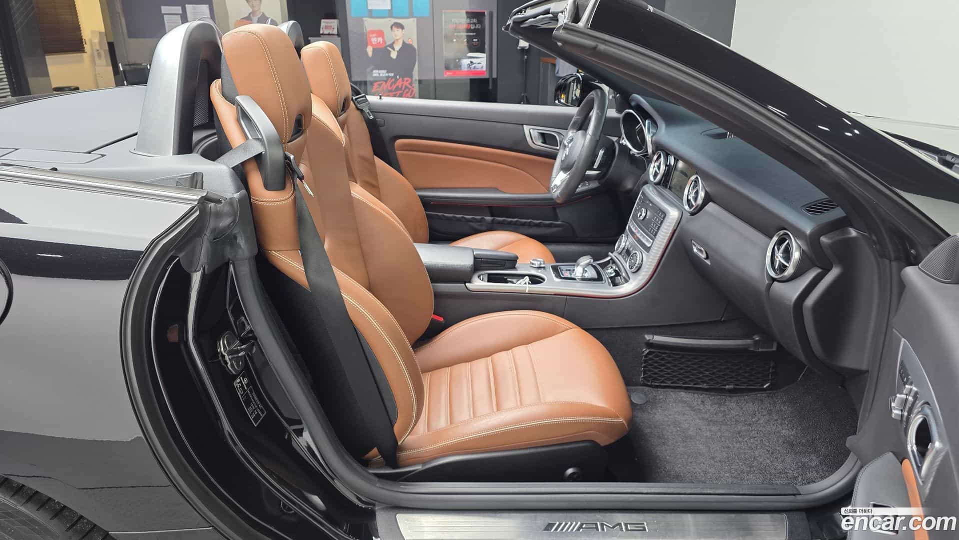SLC-Class Mercedes-Benz 2017.7-OPTION-015