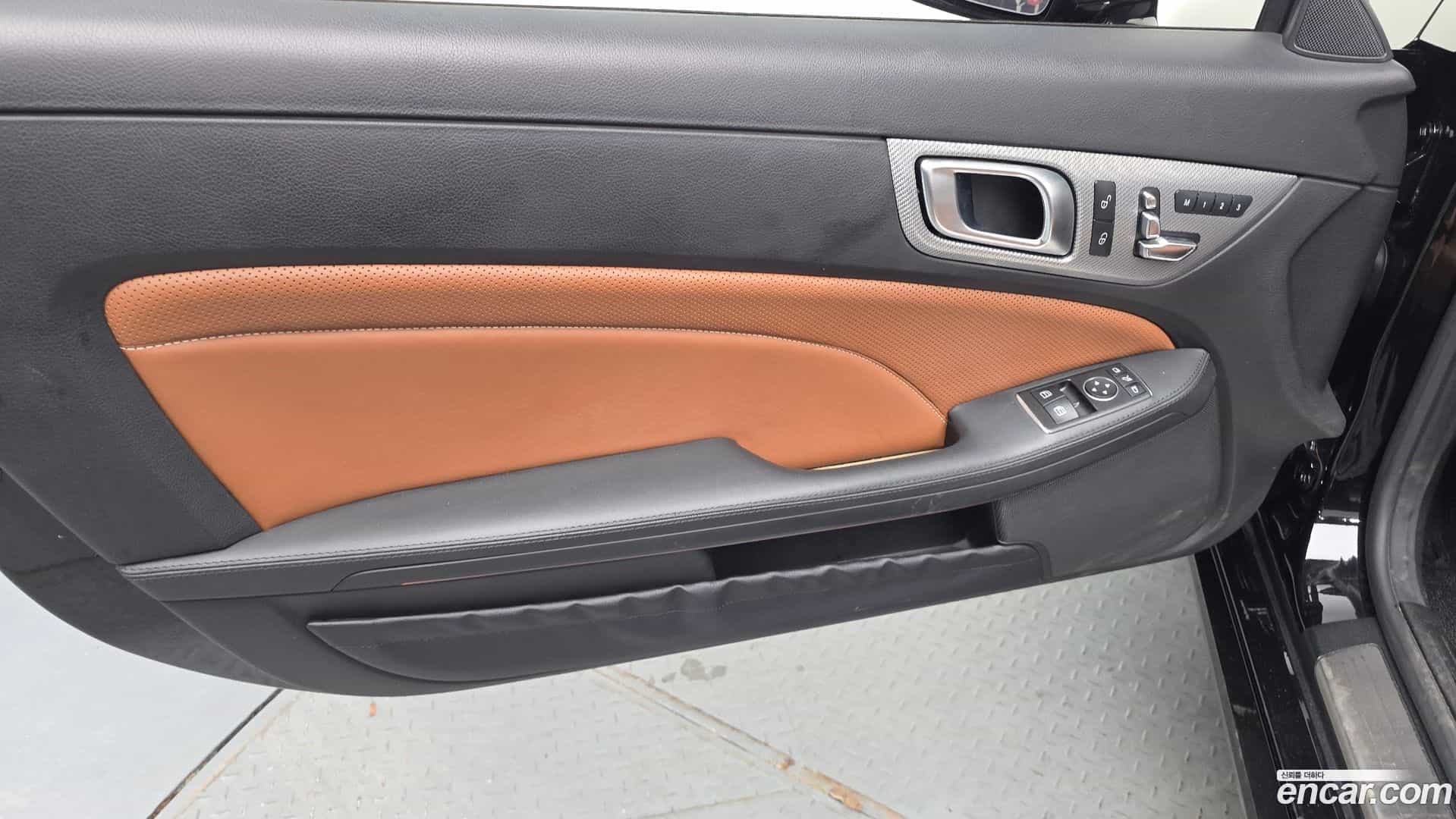 SLC-Class Mercedes-Benz 2017.7-INNER-034
