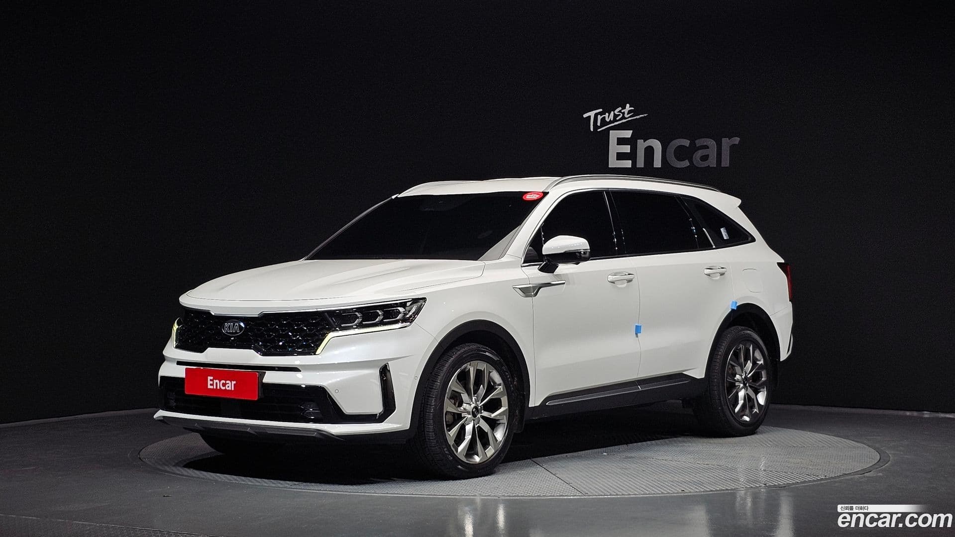 Main__Slider__Photo:Sorento Kia 2020.9-0