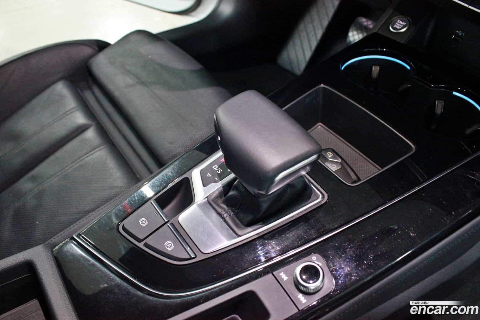 A4 Audi 2022.5-INNER-009