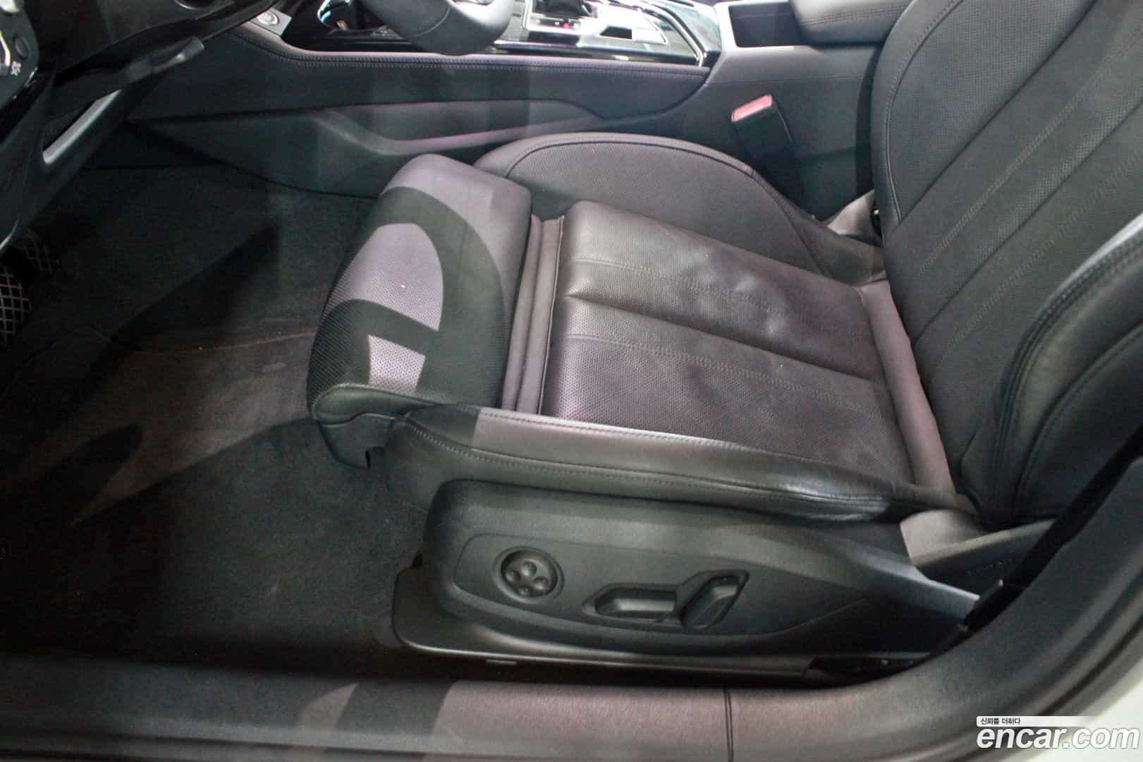 A4 Audi 2022.5-OPTION-020