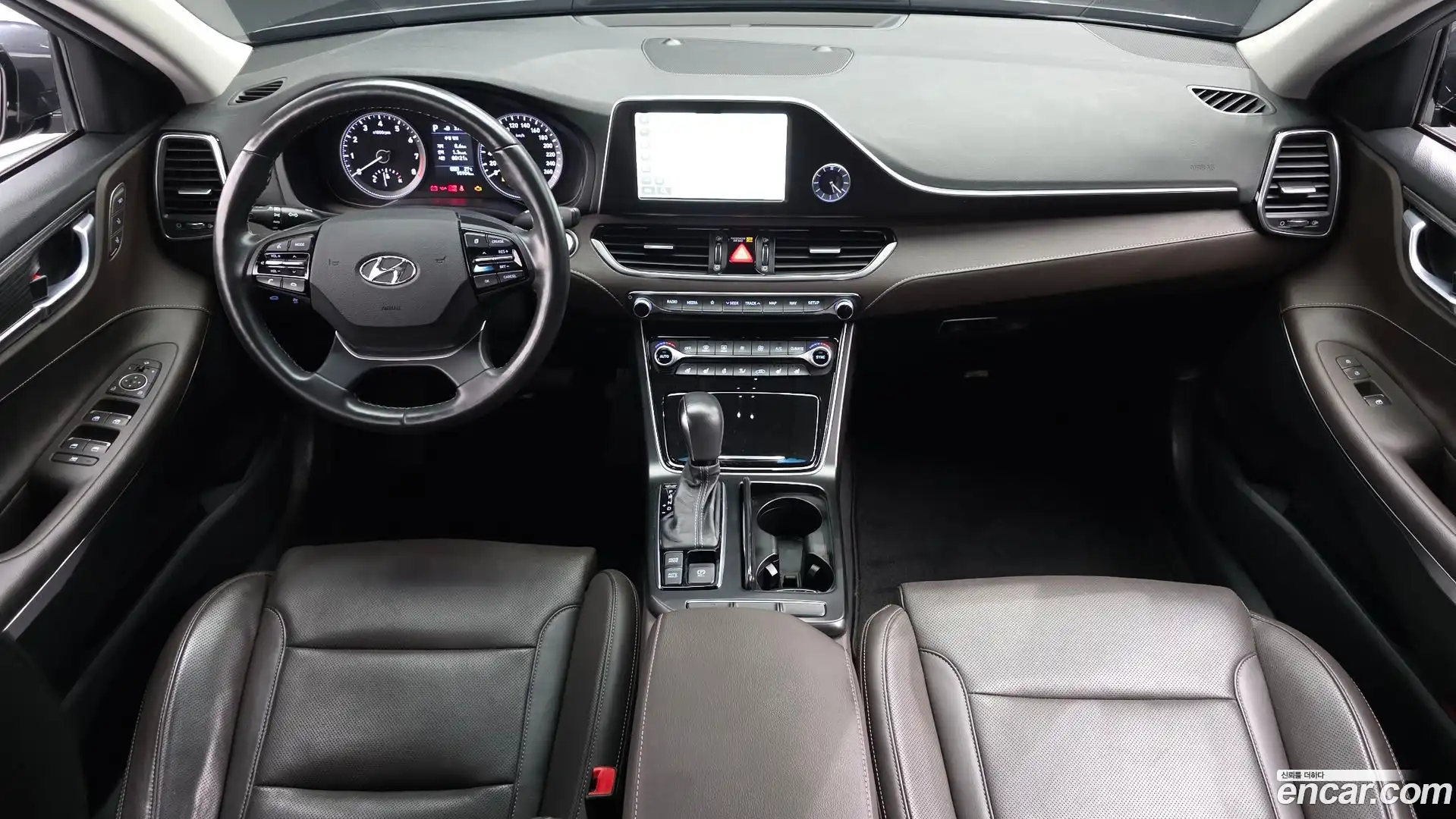 Grandeur Hyundai 2017.4-INNER-007