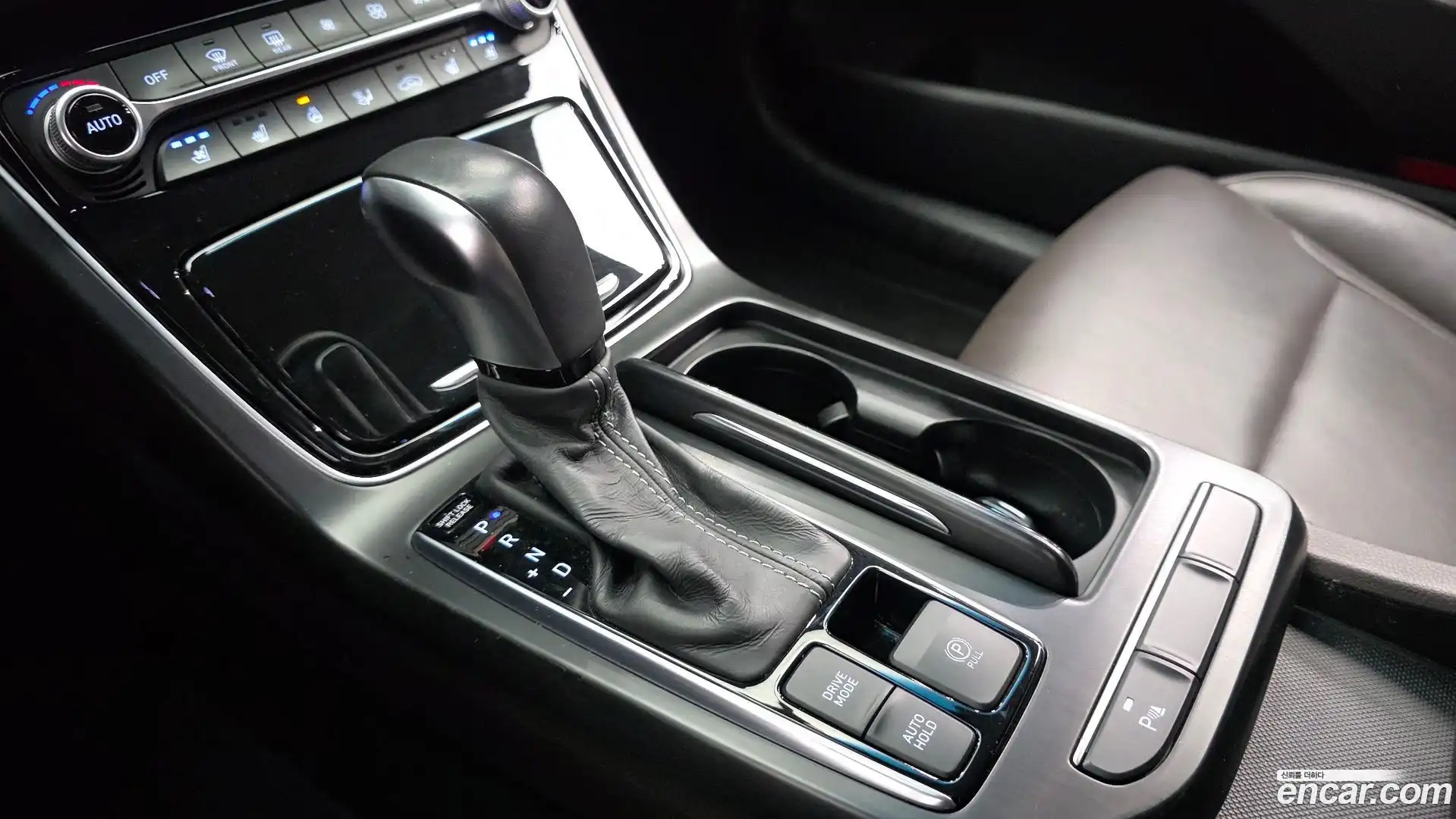 Grandeur Hyundai 2017.4-INNER-009