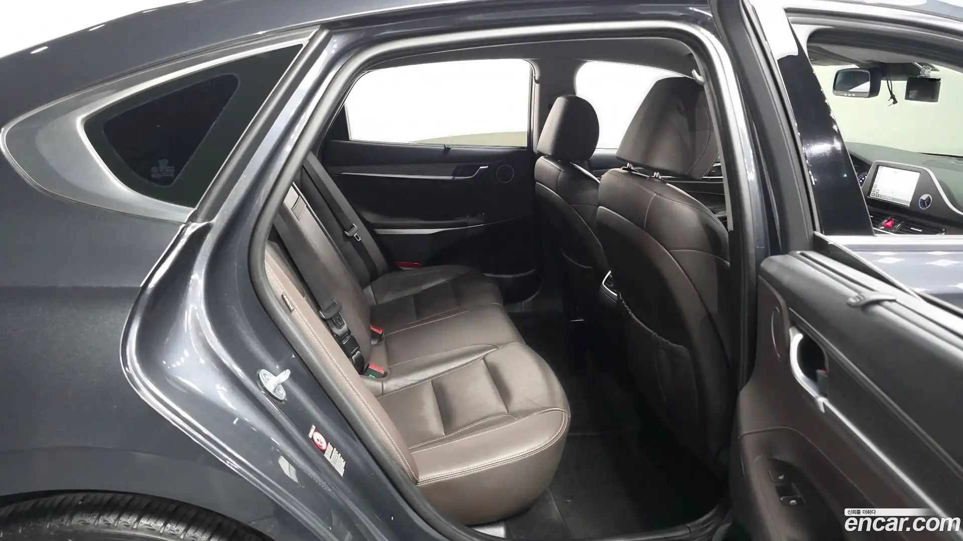 Grandeur Hyundai 2017.4-OPTION-016