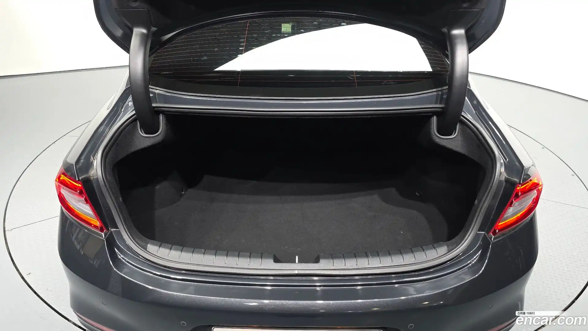 Grandeur Hyundai 2017.4-OPTION-024