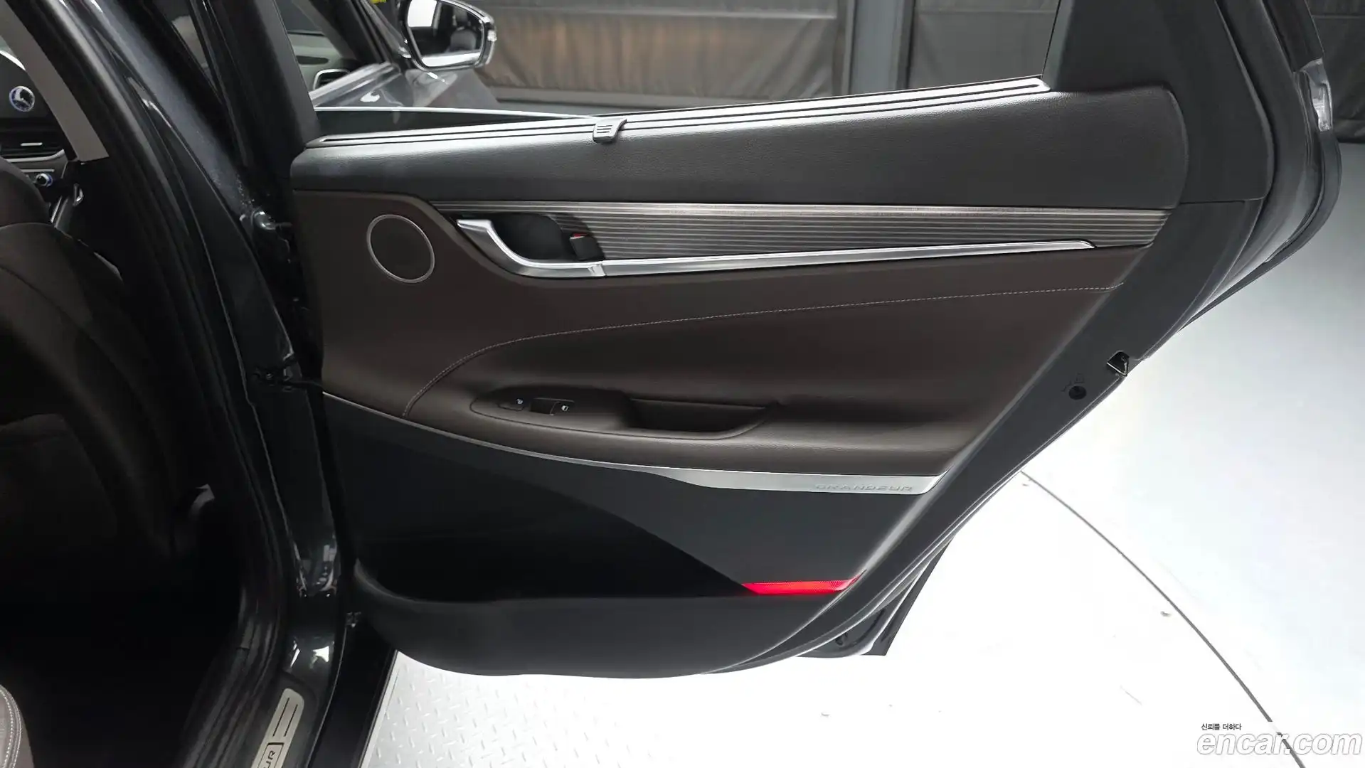 Grandeur Hyundai 2017.4-INNER-035