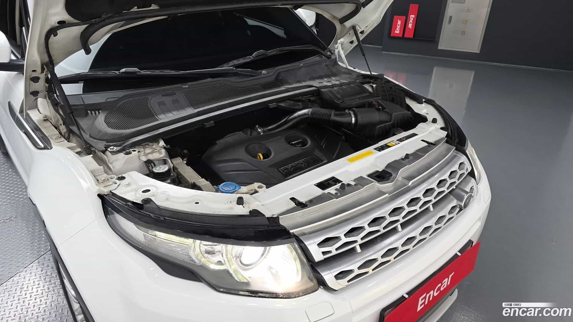 Range Rover Evoque Land Rover 2013.4-OUTER-006