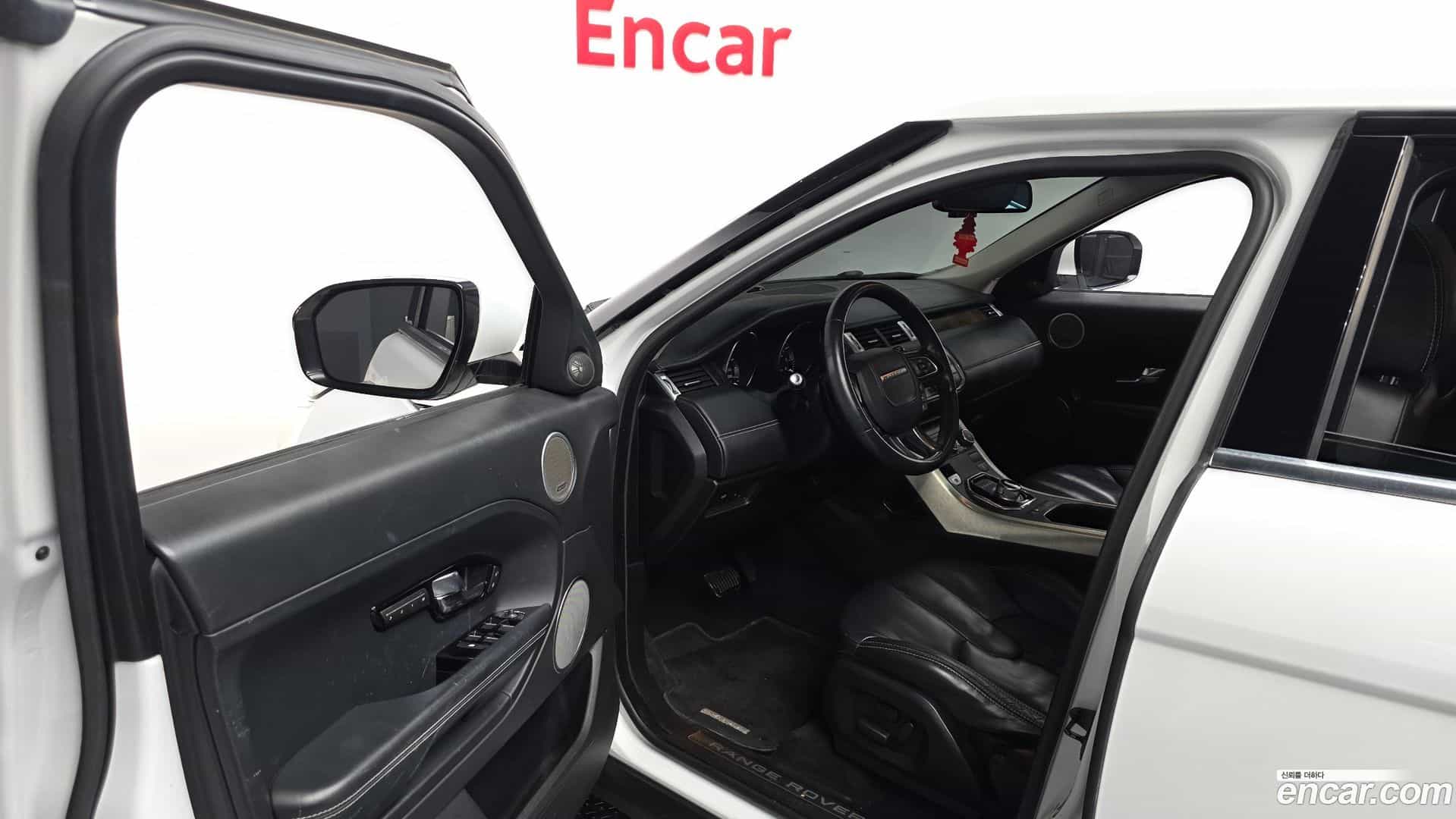 Range Rover Evoque Land Rover 2013.4-INNER-010