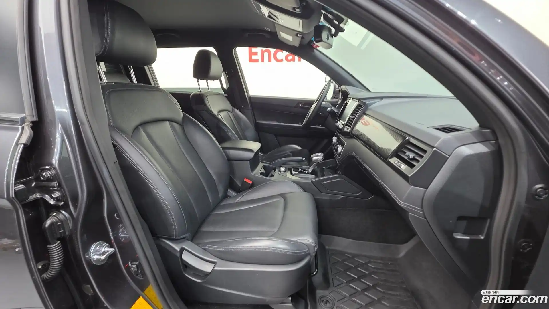 Rexton KG Mobility 2020.3-INNER-010
