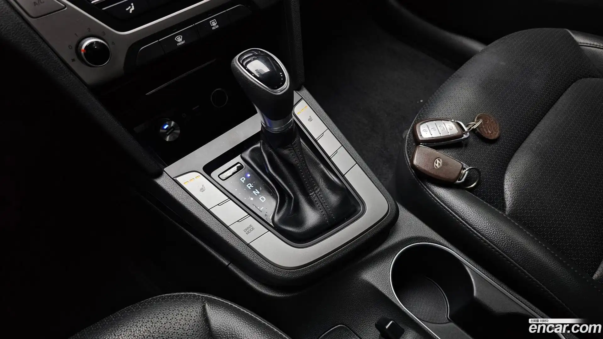 AVANTE Hyundai 2018.8-INNER-009