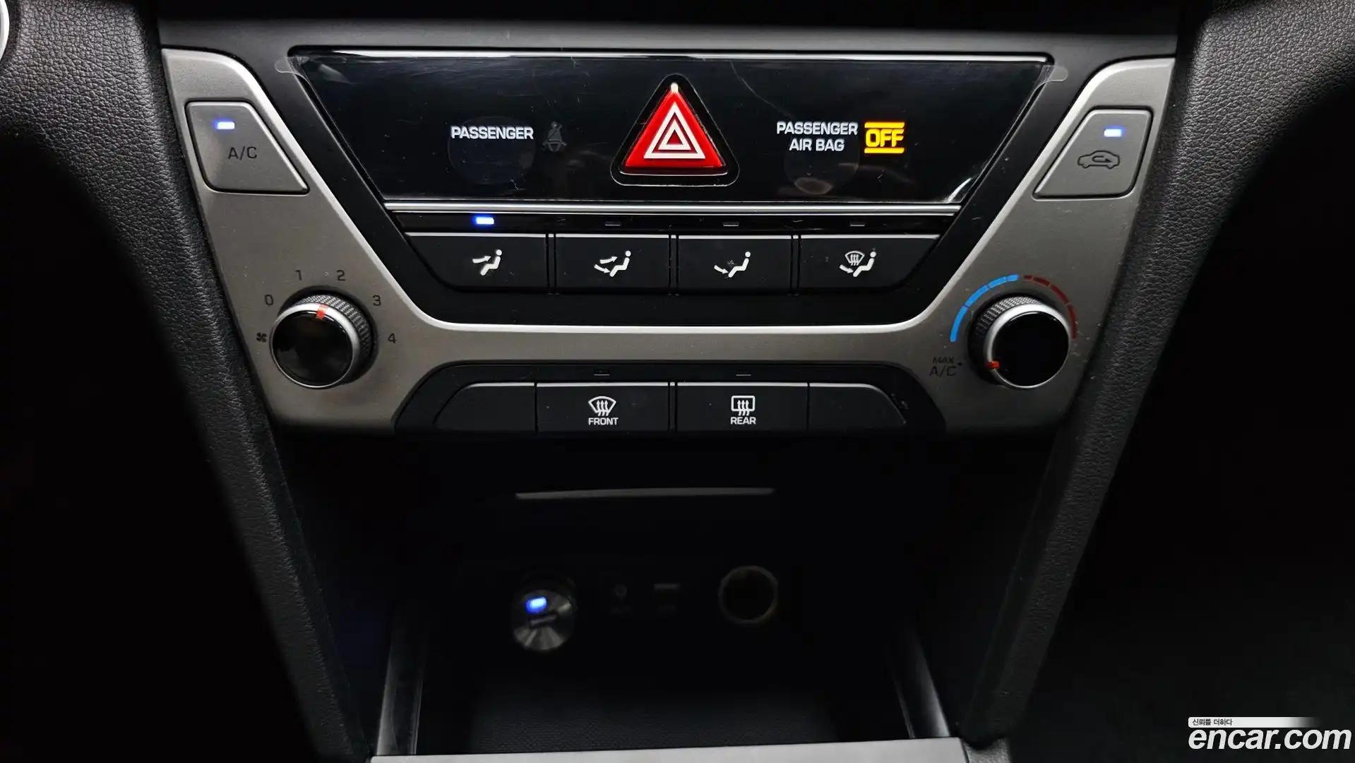 AVANTE Hyundai 2018.8-OPTION-042
