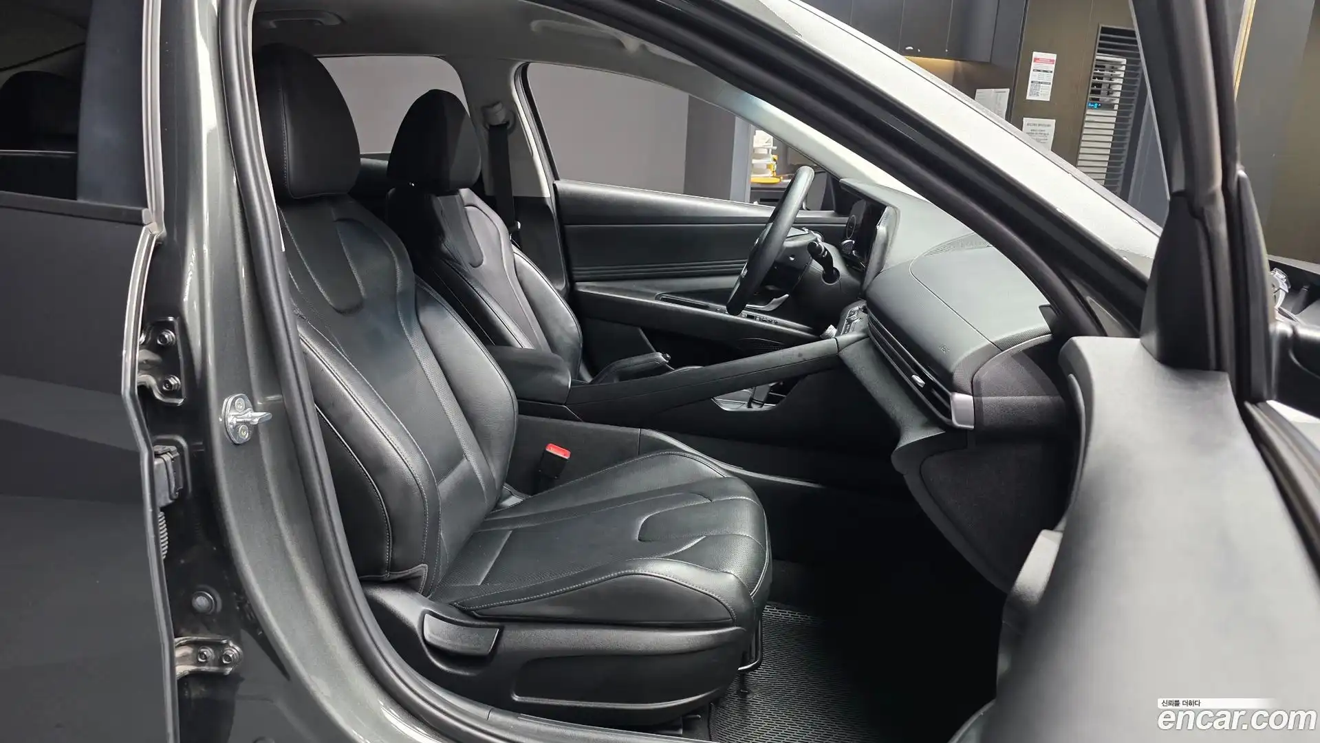 AVANTE Hyundai 2022.4-OPTION-015