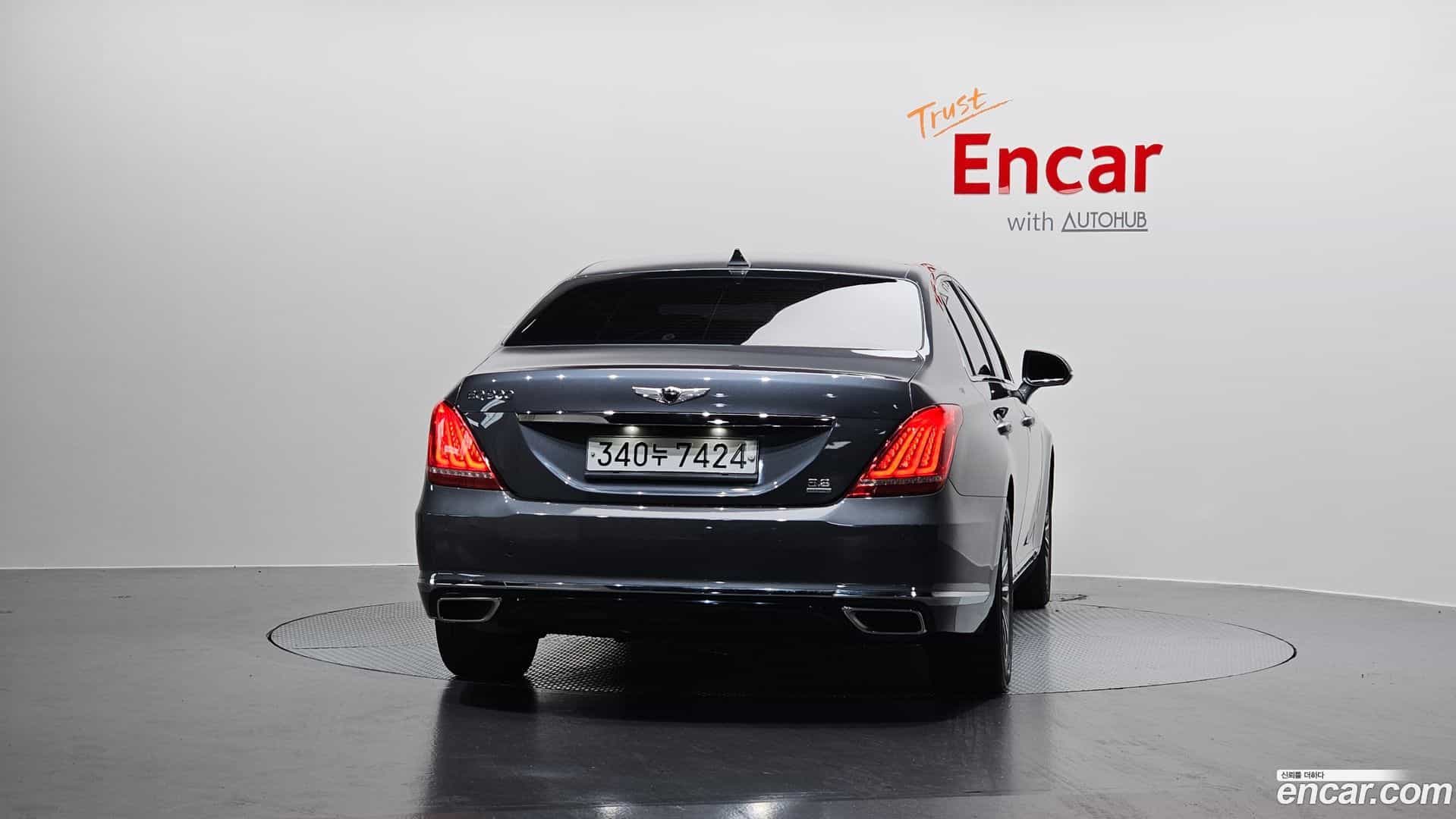 EQ900 Genesis 2016.1-OUTER-004