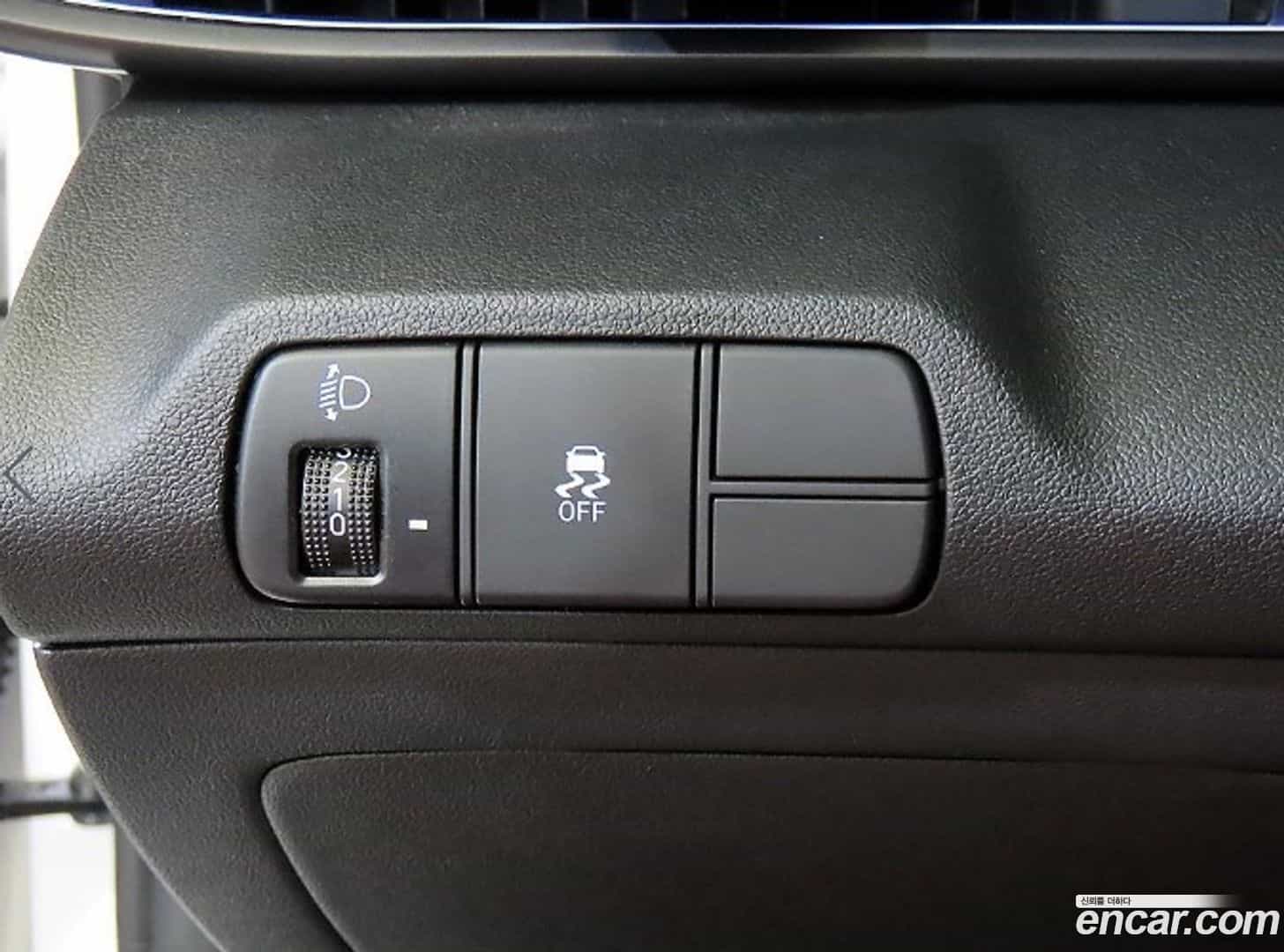 AVANTE Hyundai 2025.1-OPTION-017