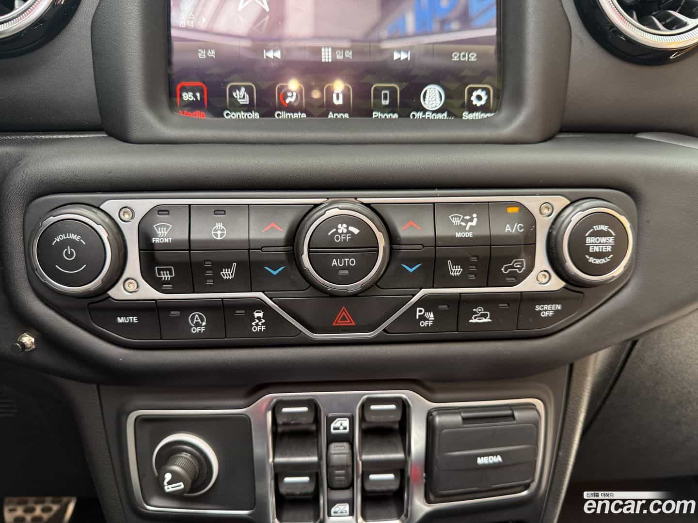 Wrangler Jeep 2021.5-OPTION-016