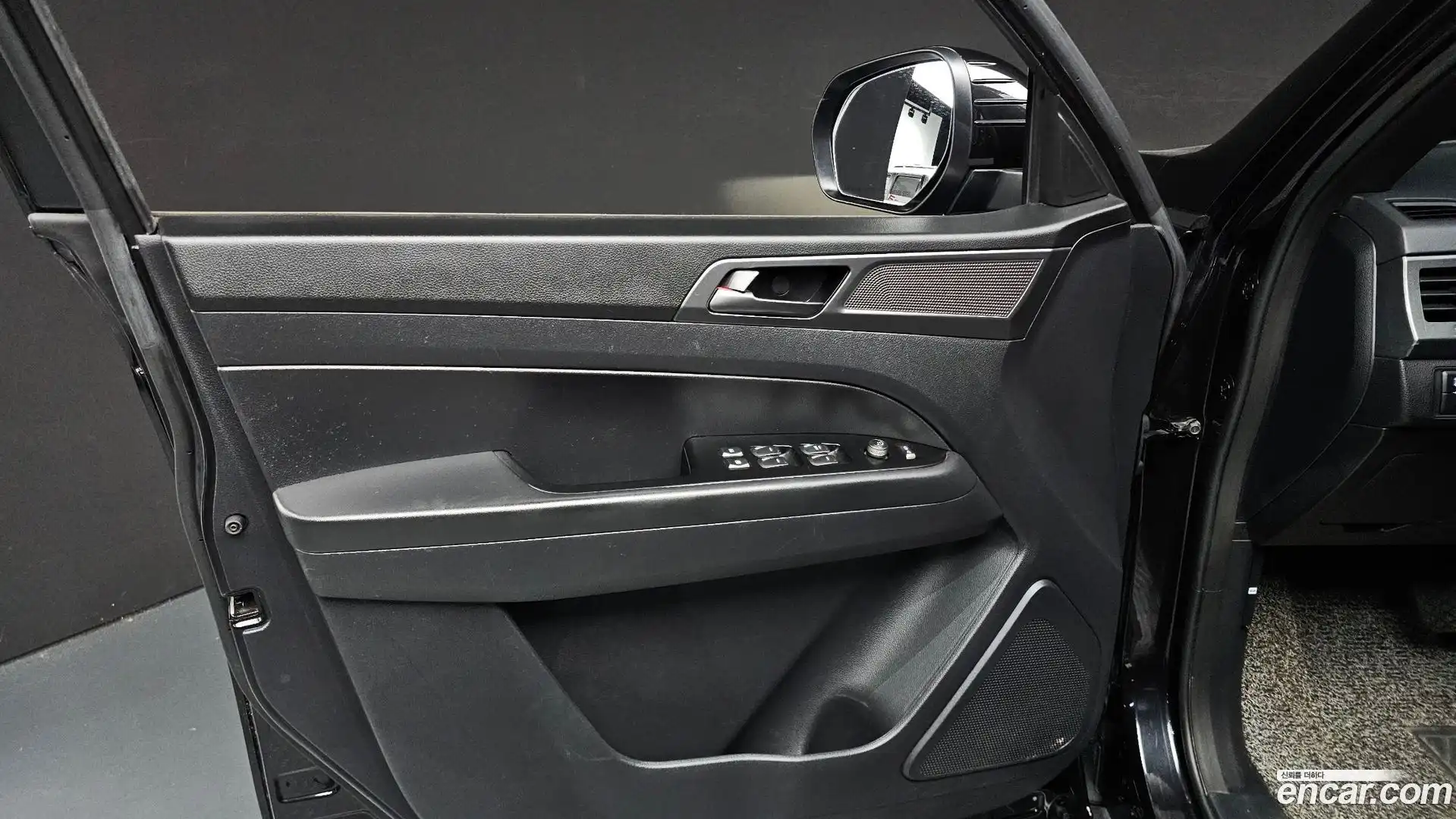 Rexton KG Mobility 2021.9-INNER-034