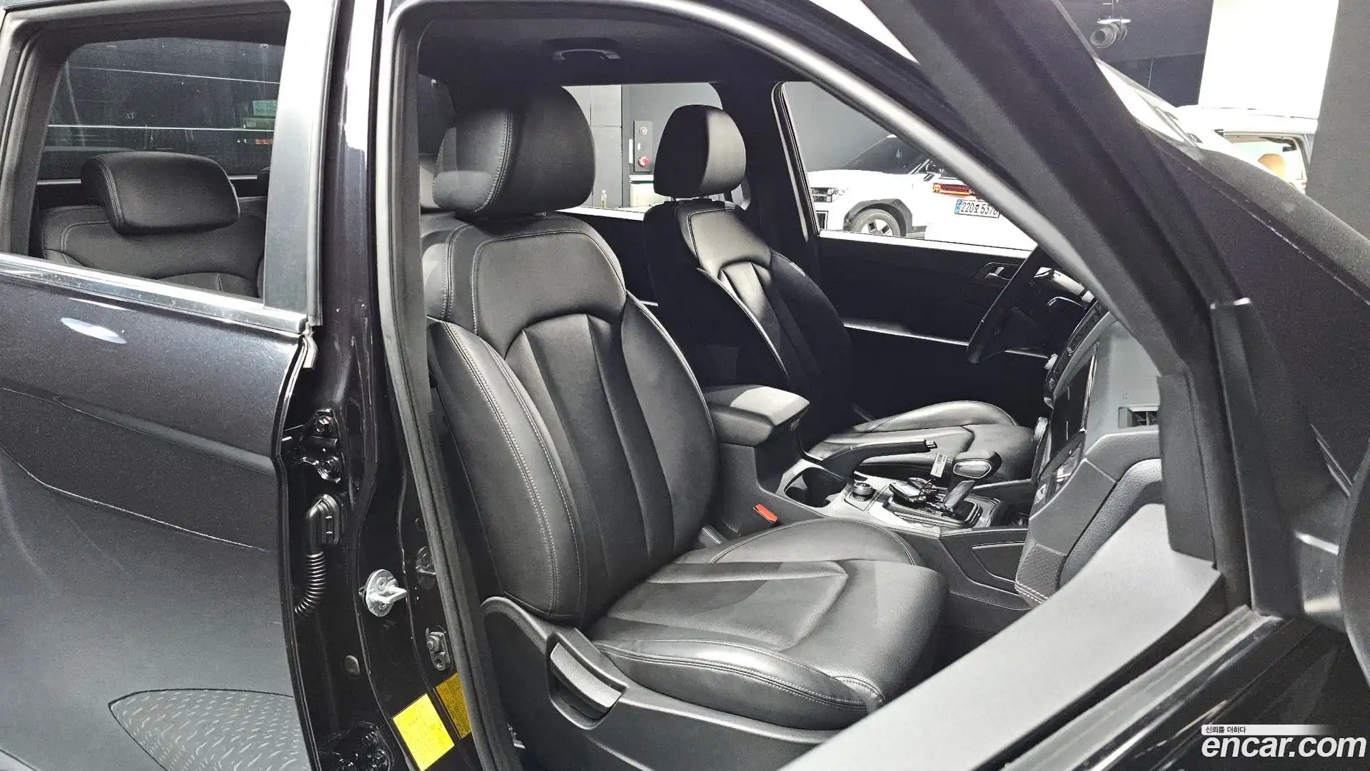 Rexton KG Mobility 2021.9-INNER-036