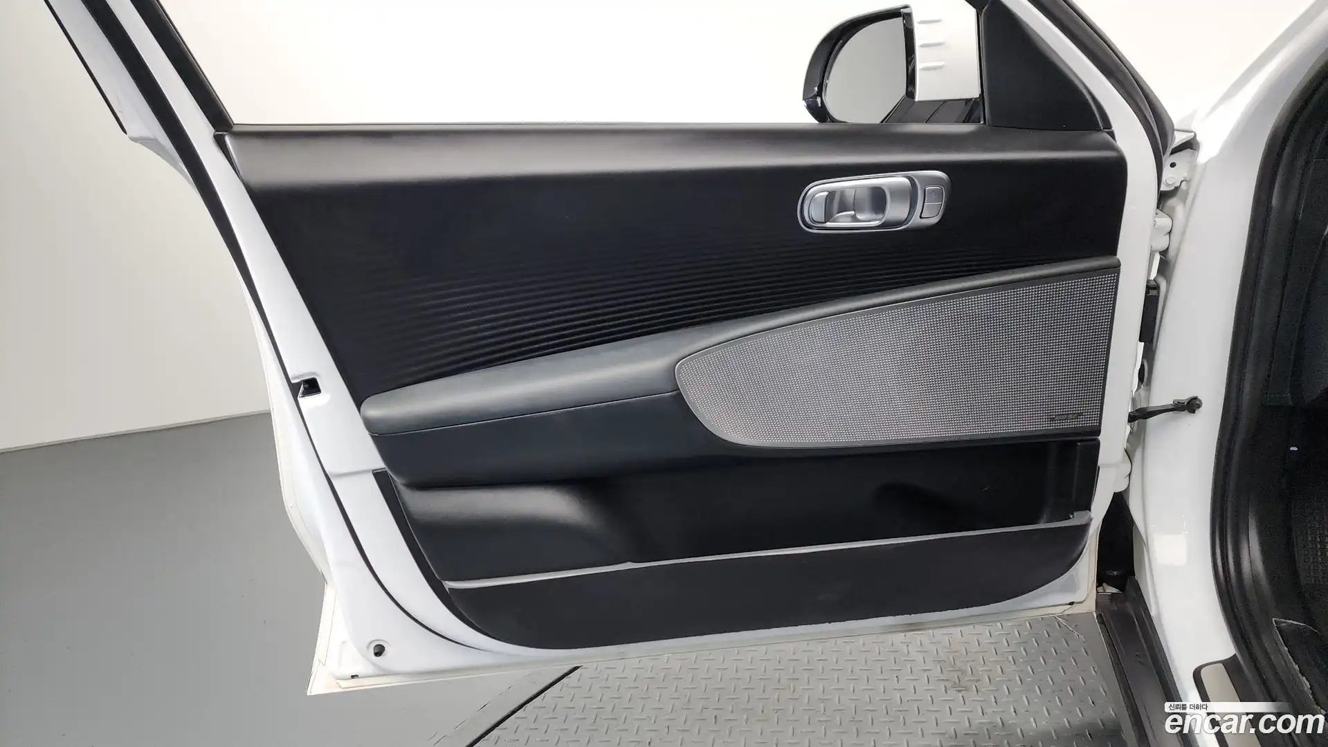 Ioniq6 Hyundai 2022.11-INNER-034