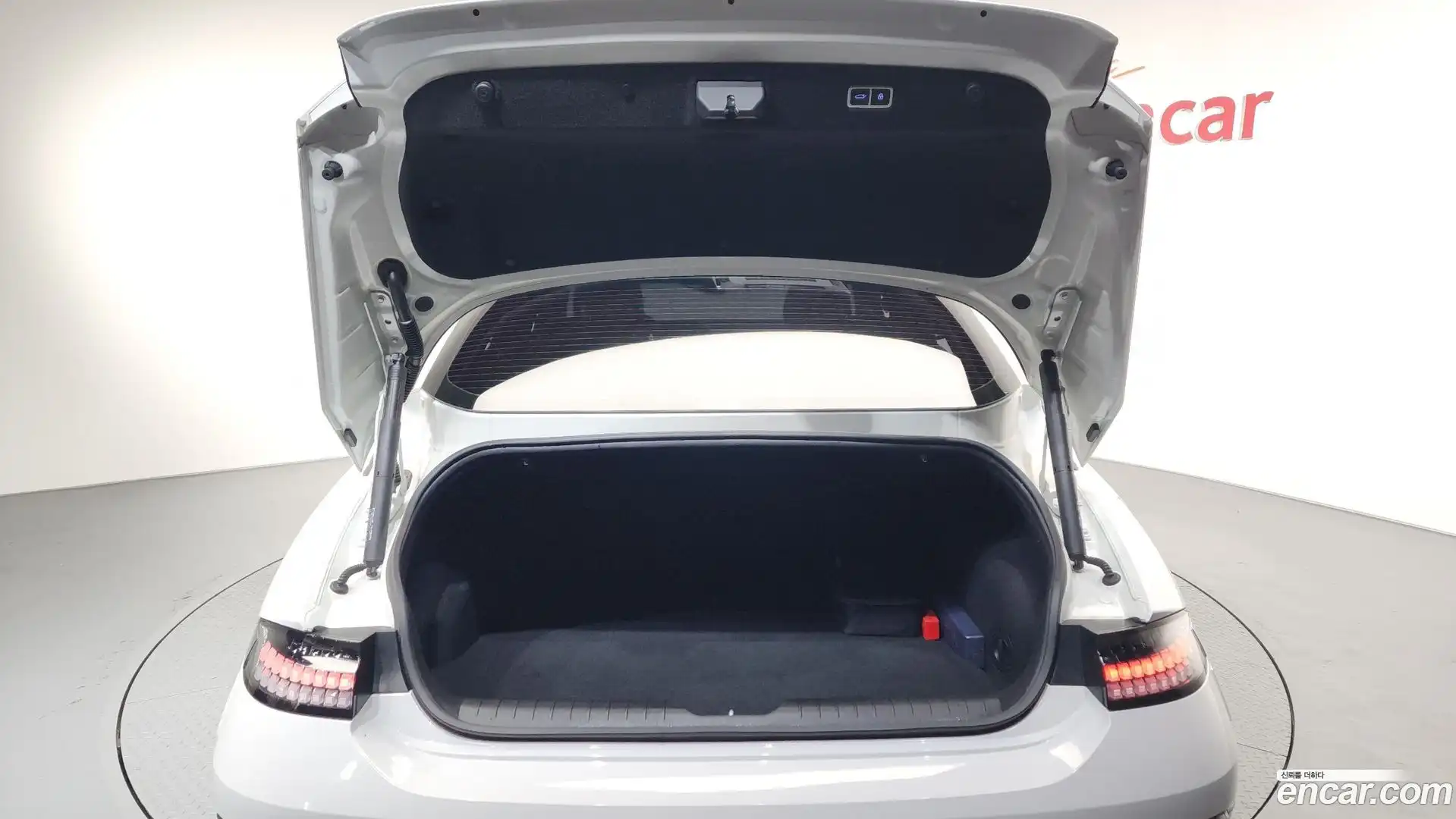 Ioniq6 Hyundai 2022.11-OPTION-040