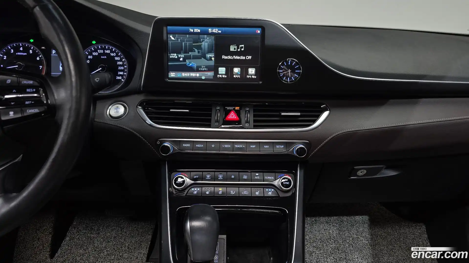 Grandeur Hyundai 2018.11-OPTION-018