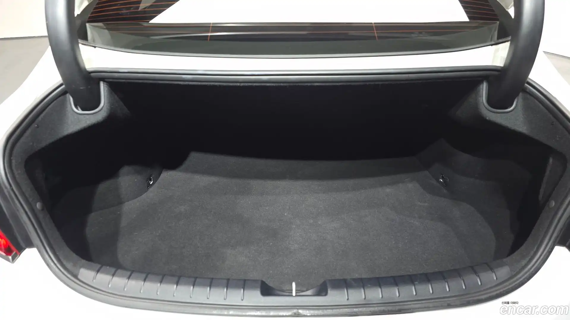 Grandeur Hyundai 2018.11-OPTION-024