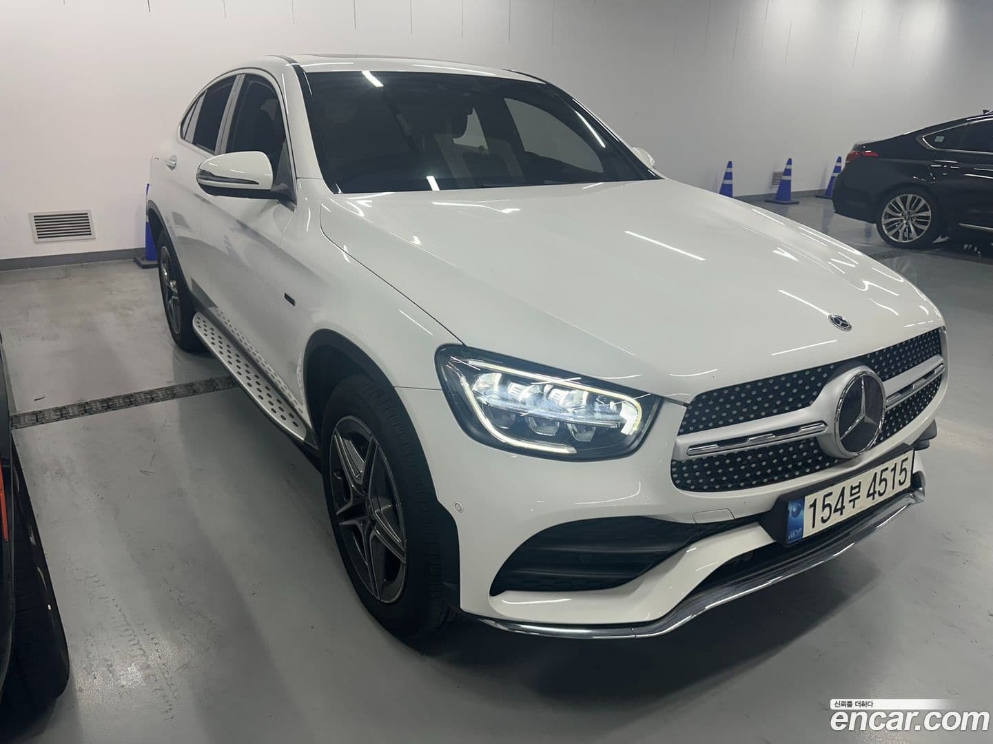 Main__Slider__Photo:GLC-Class Mercedes-Benz 2021.4-0