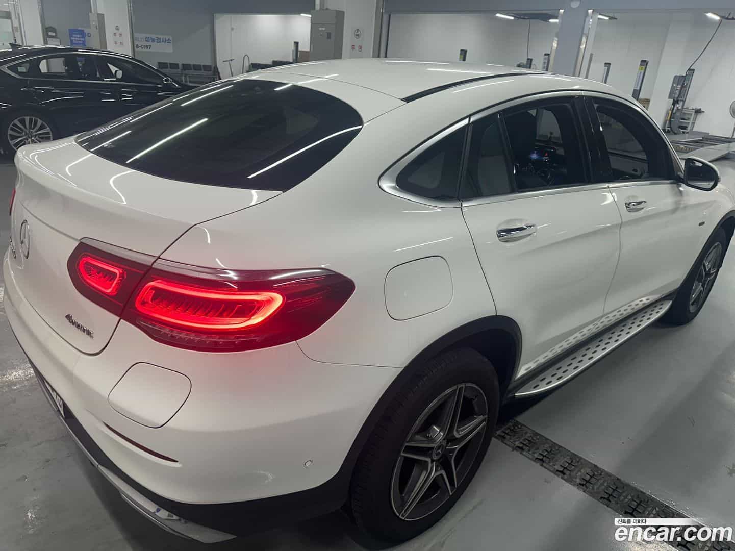 GLC-Class Mercedes-Benz 2021.4-OUTER-002