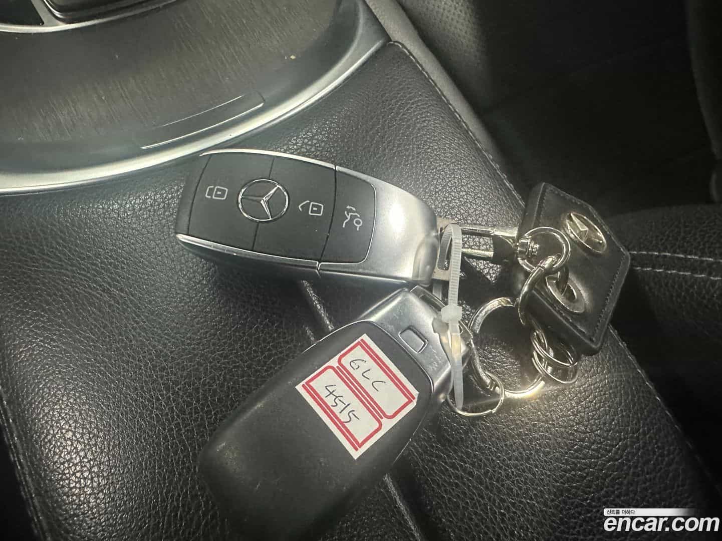 GLC-Class Mercedes-Benz 2021.4-OPTION-017