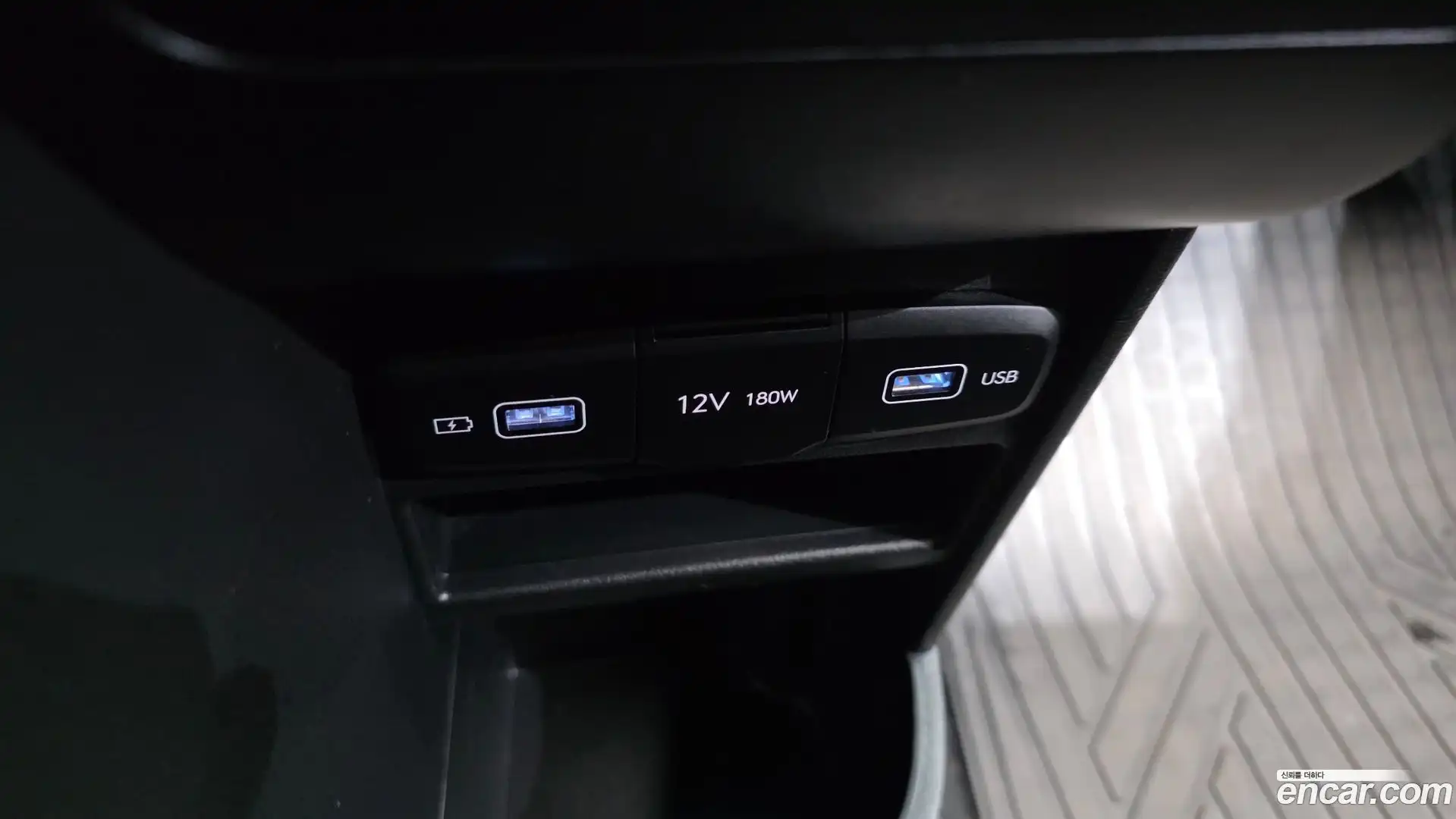 Staria Hyundai 2022.7-OPTION-016