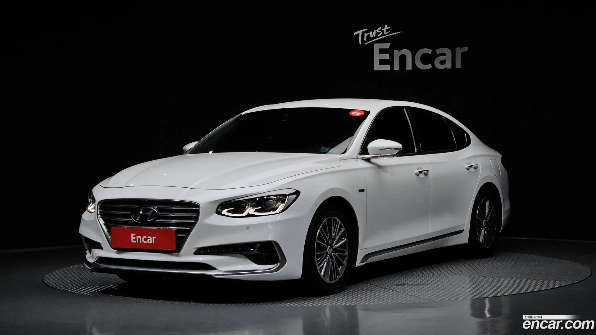 Main__Slider__Photo:Grandeur Hyundai 2017.9-0