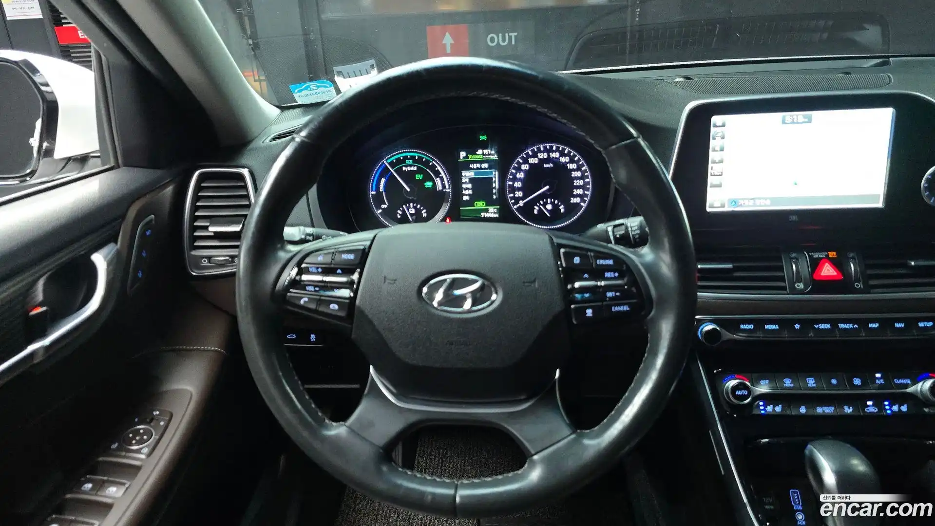 Grandeur Hyundai 2017.9-OPTION-017