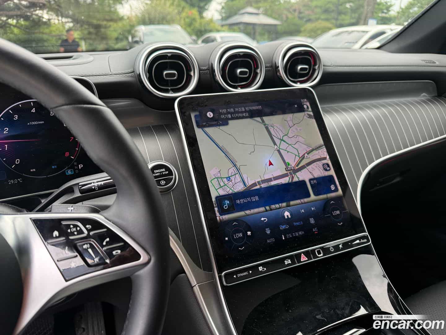 GLC-Class Mercedes-Benz 2024.9-OPTION-015