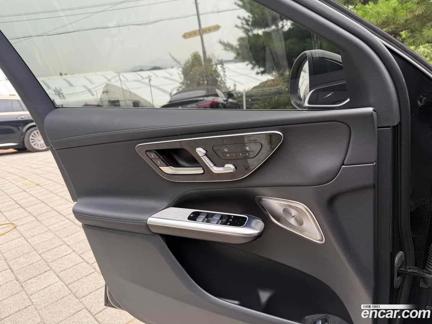GLC-Class Mercedes-Benz 2024.9-OPTION-017