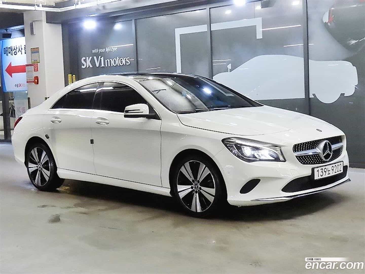 CLA-Class Mercedes-Benz 2017.9-OUTER-001