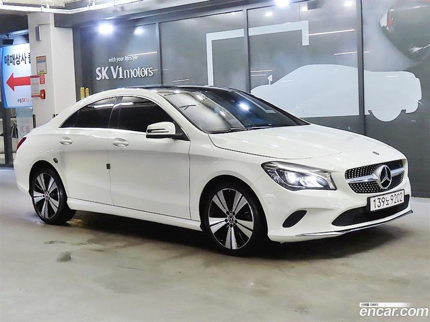 Main__Slider__Photo:CLA-Class Mercedes-Benz 2017.9-0