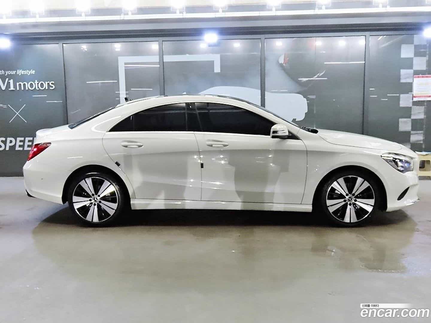 CLA-Class Mercedes-Benz 2017.9-OUTER-003