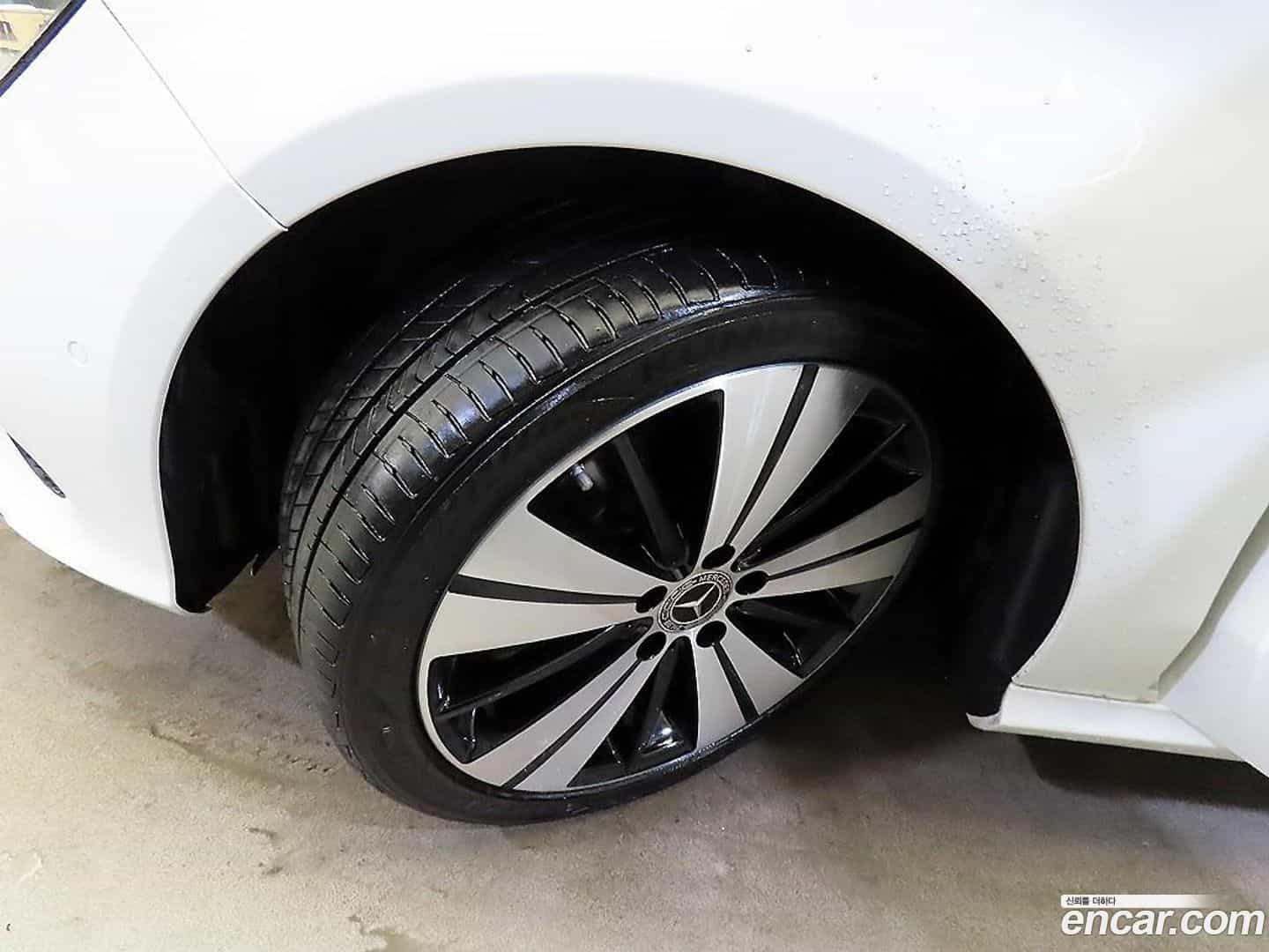 CLA-Class Mercedes-Benz 2017.9-OPTION-024