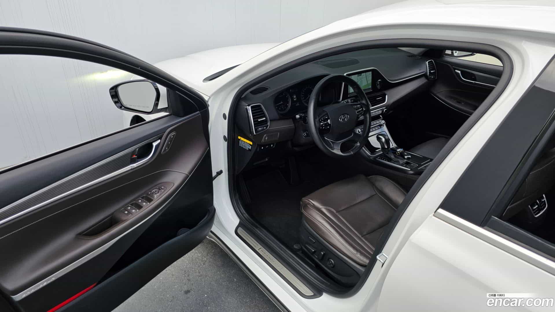 Grandeur Hyundai 2018.8-INNER-010