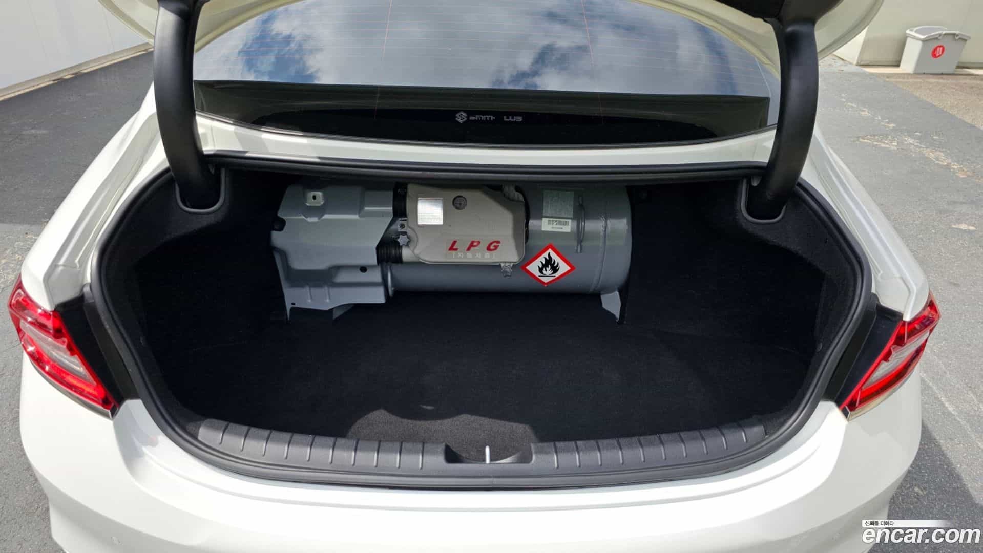 Grandeur Hyundai 2018.8-OPTION-020