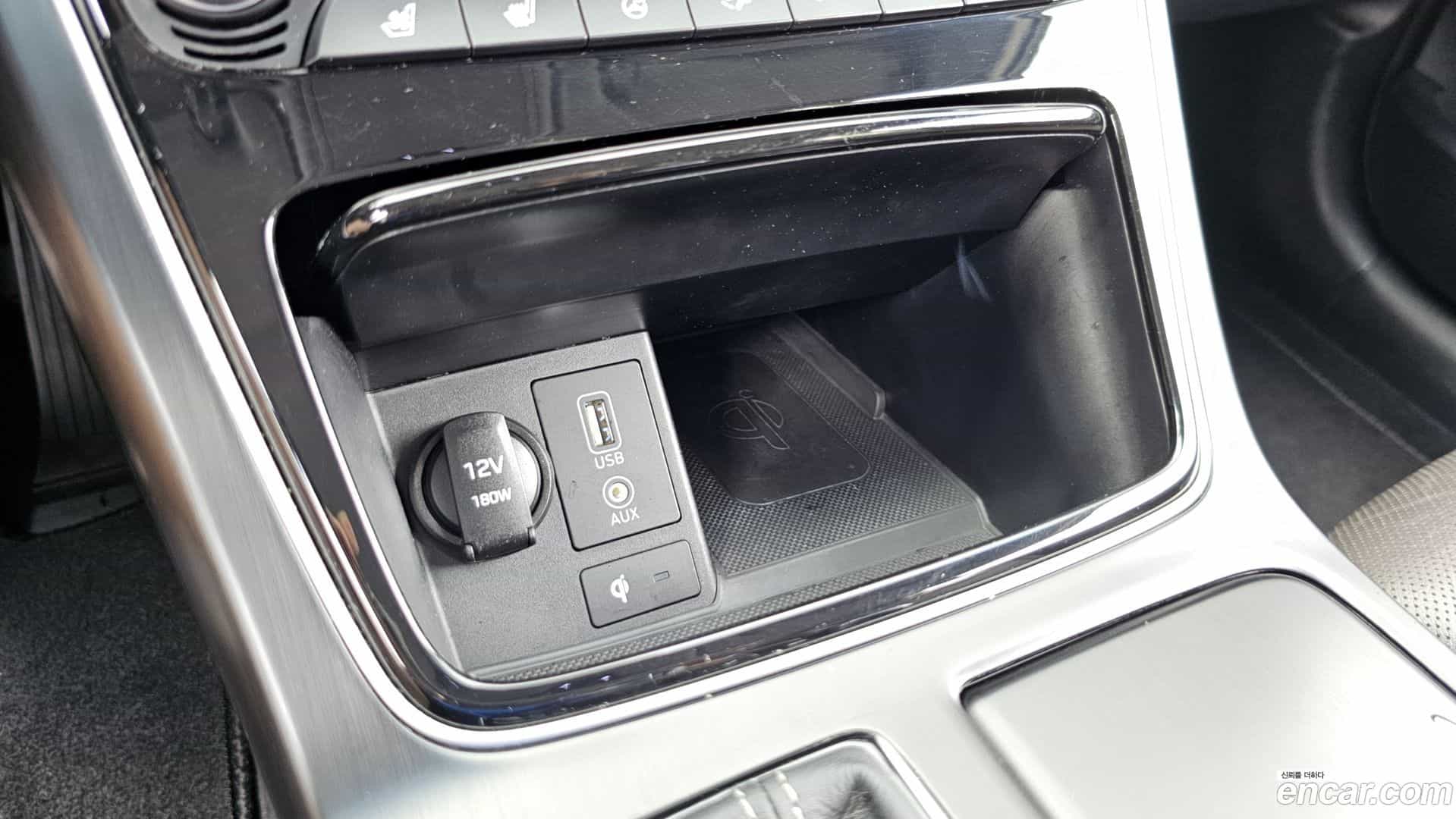 Grandeur Hyundai 2018.8-OPTION-021