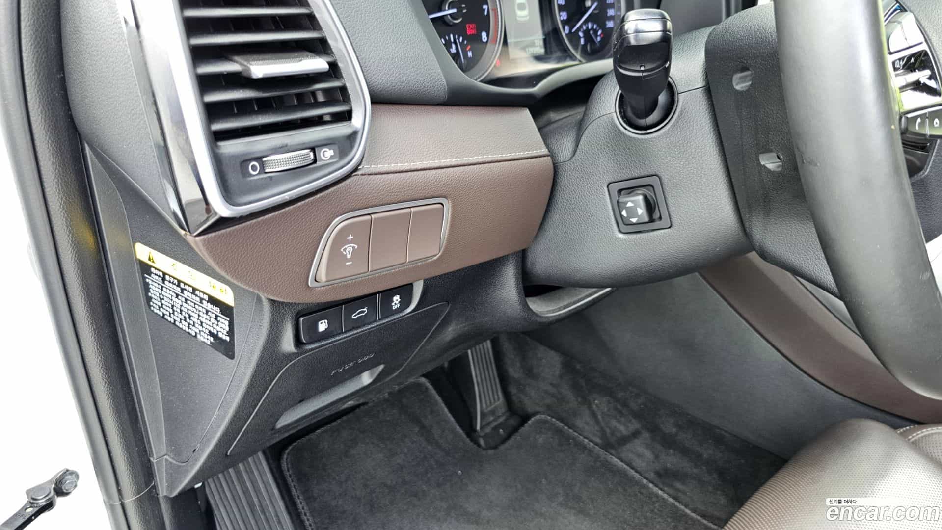 Grandeur Hyundai 2018.8-OPTION-024