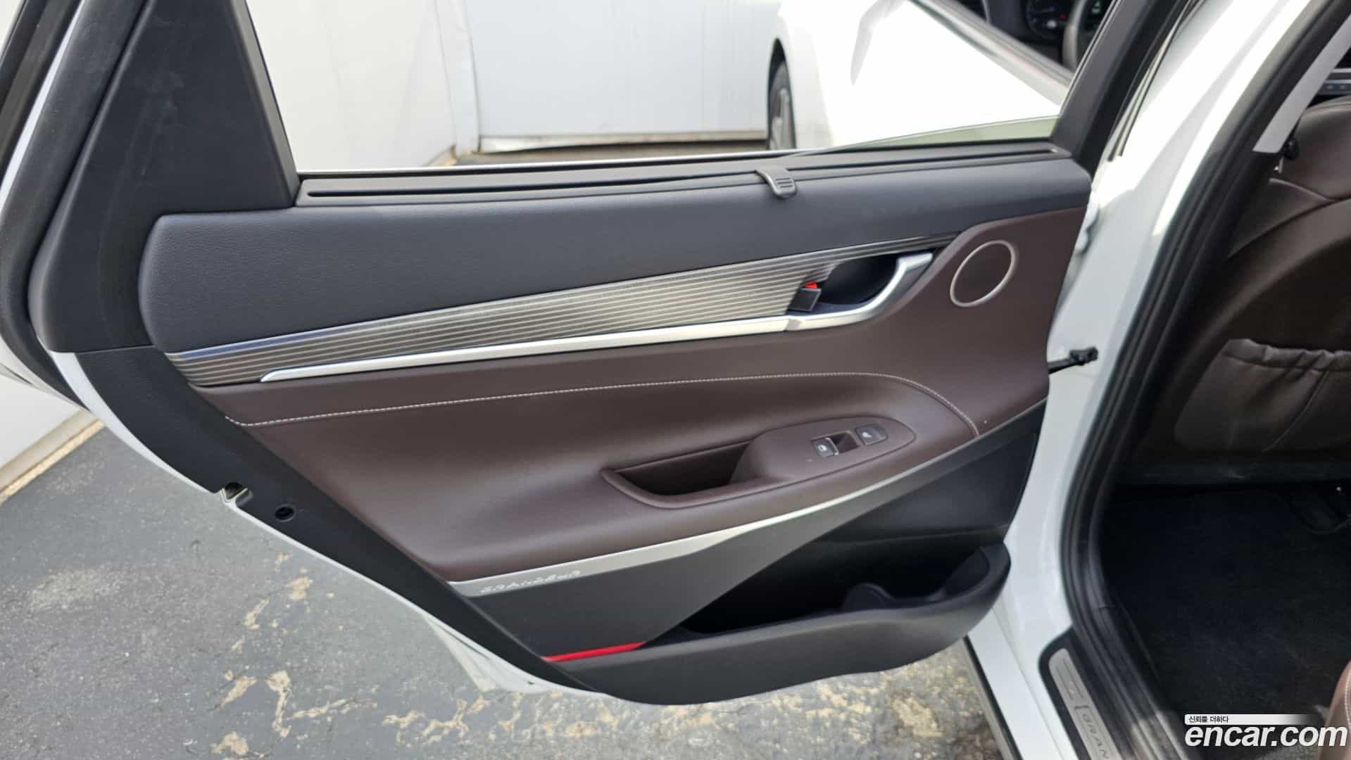 Grandeur Hyundai 2018.8-INNER-035