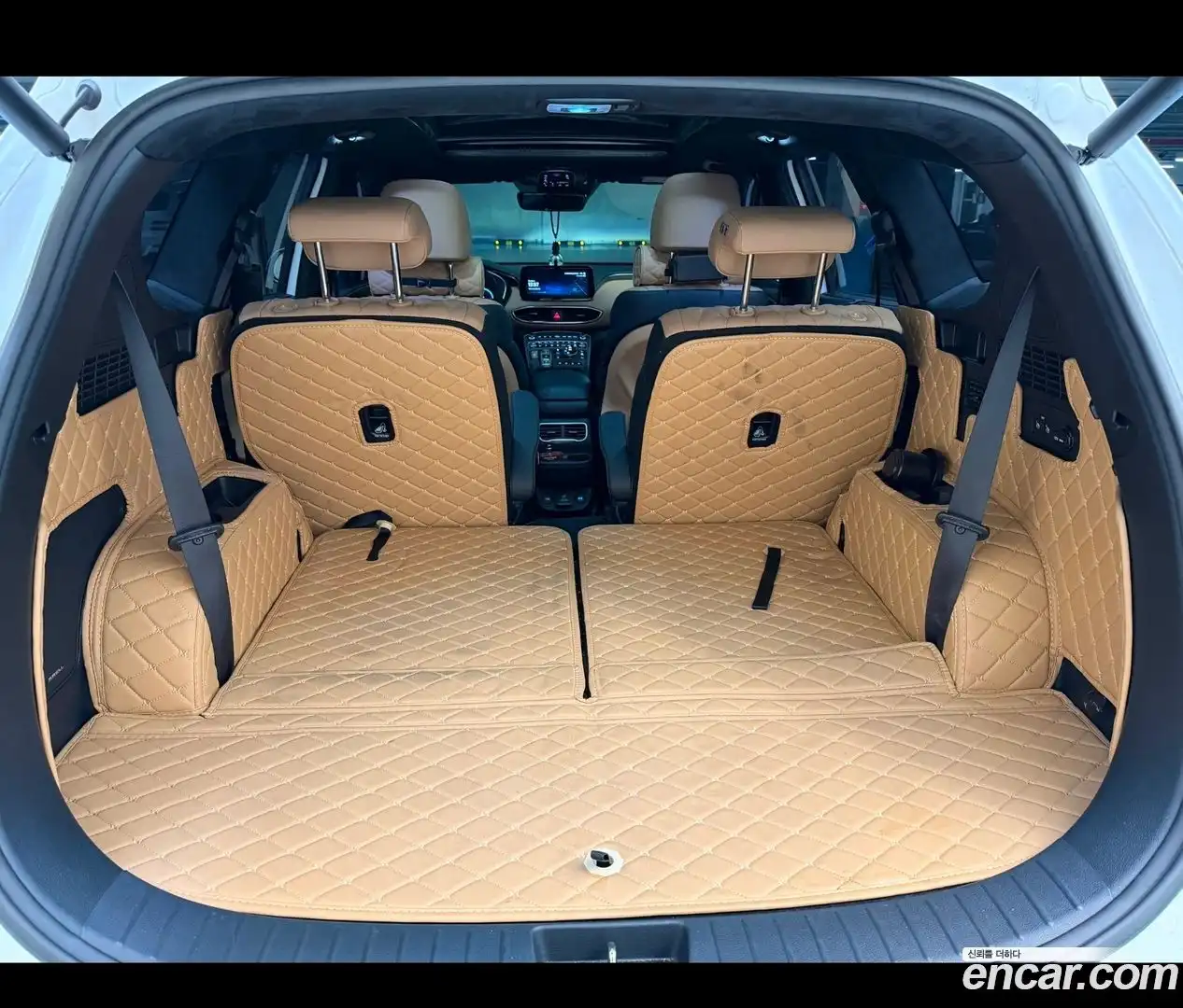 Santafe Hyundai 2023.1-INNER-007