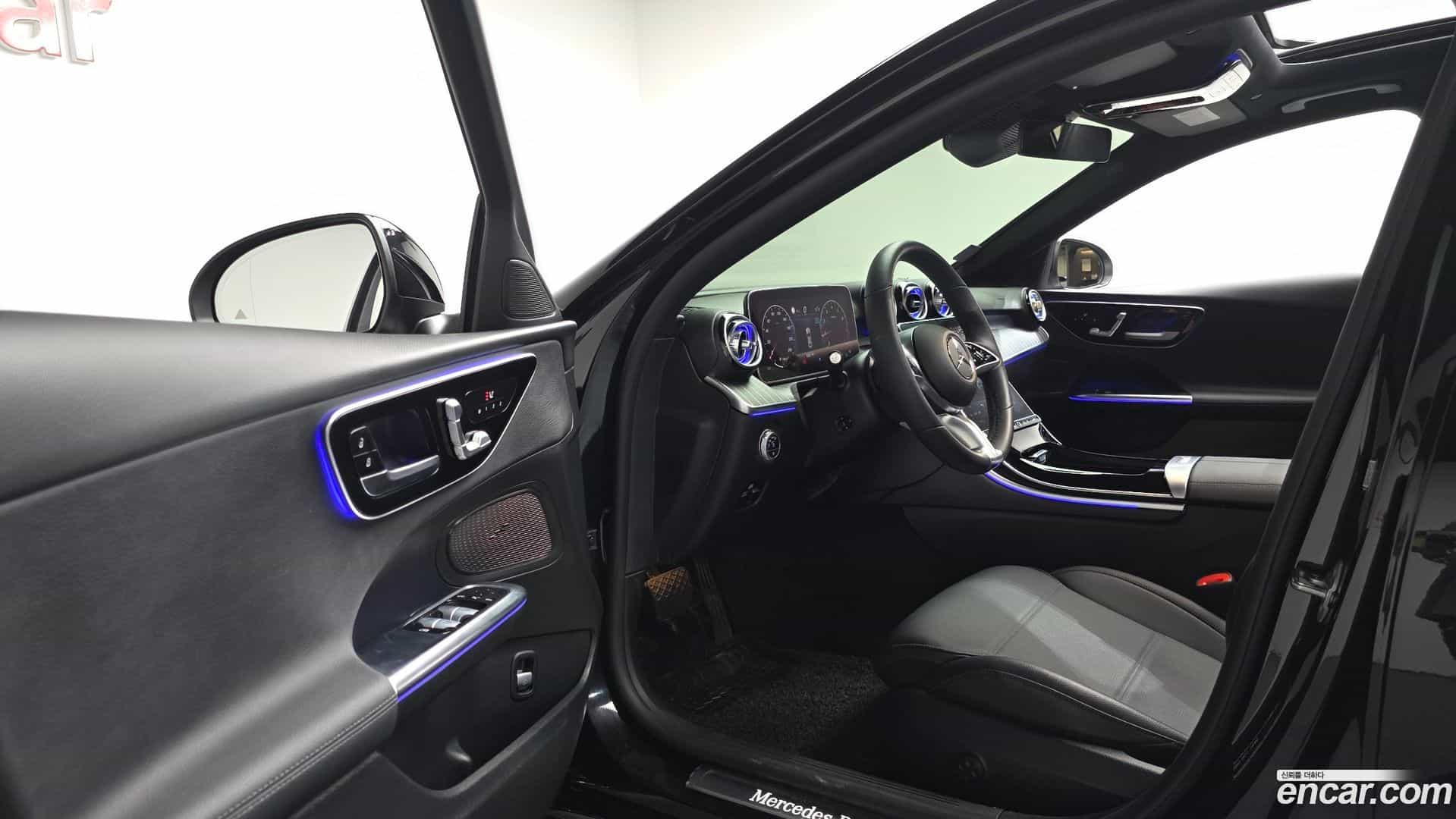 C-Class Mercedes-Benz 2023.1-INNER-010