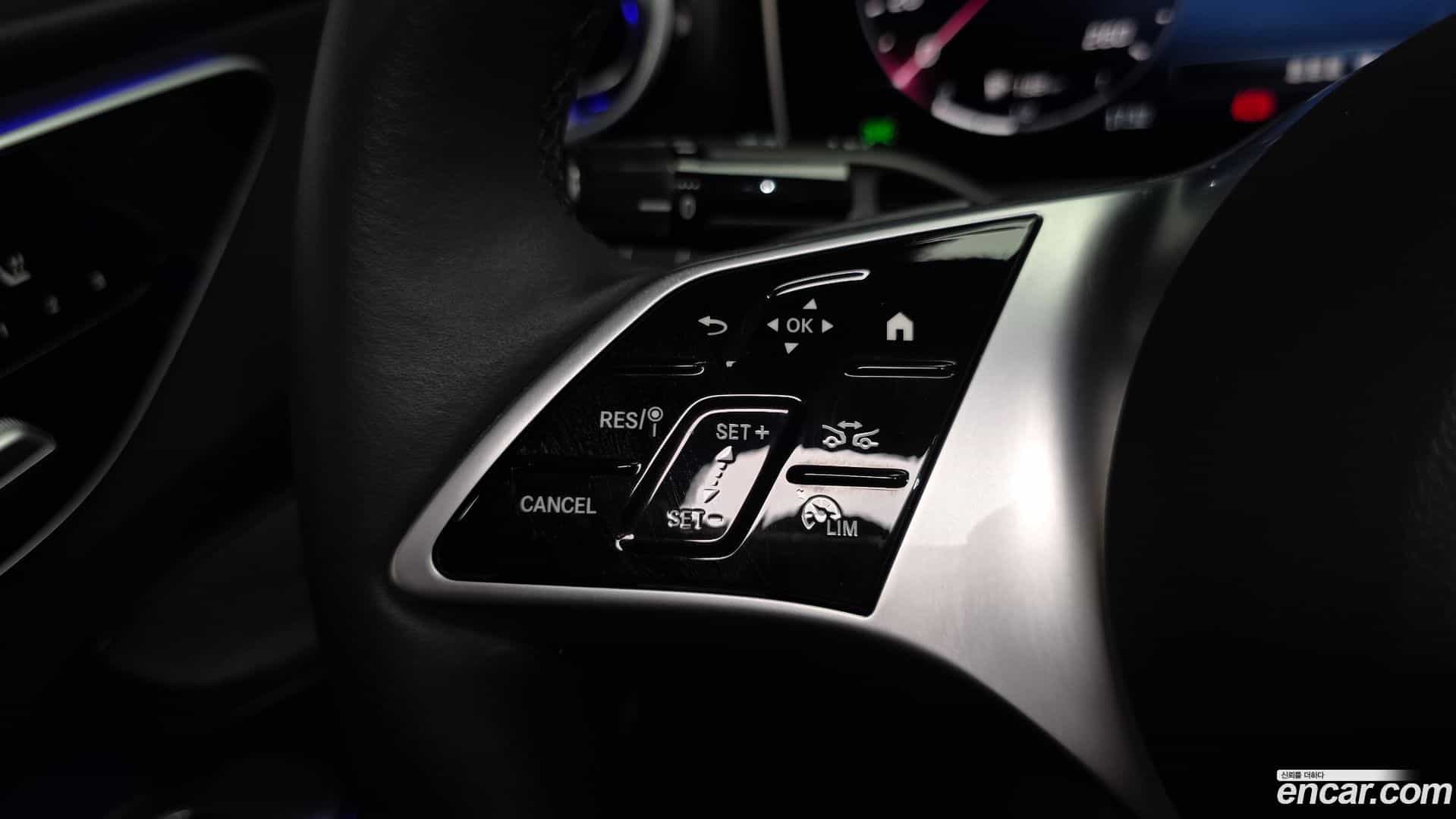 C-Class Mercedes-Benz 2023.1-OPTION-020