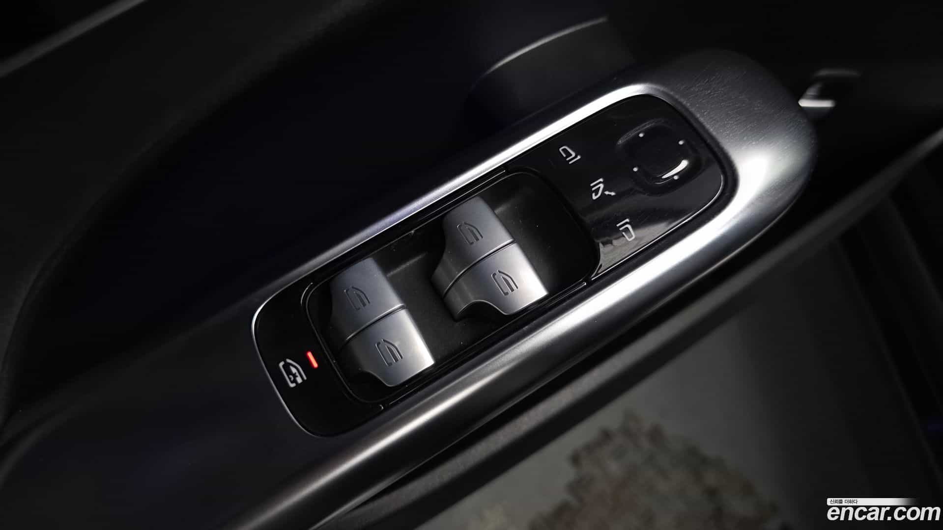 C-Class Mercedes-Benz 2023.1-OPTION-041
