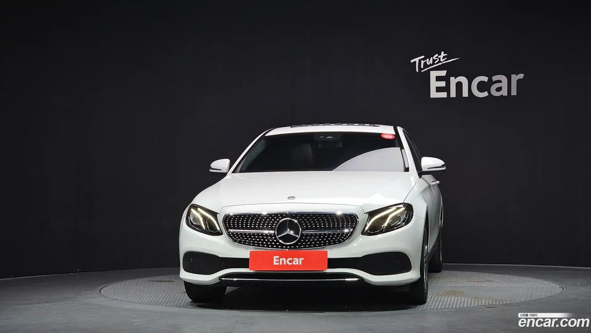 E-Class Mercedes-Benz 2019.5-OUTER-003
