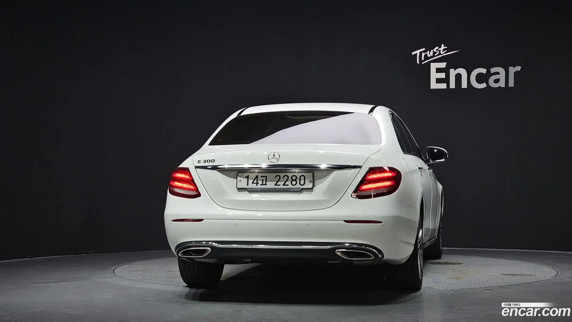 E-Class Mercedes-Benz 2019.5-OUTER-004